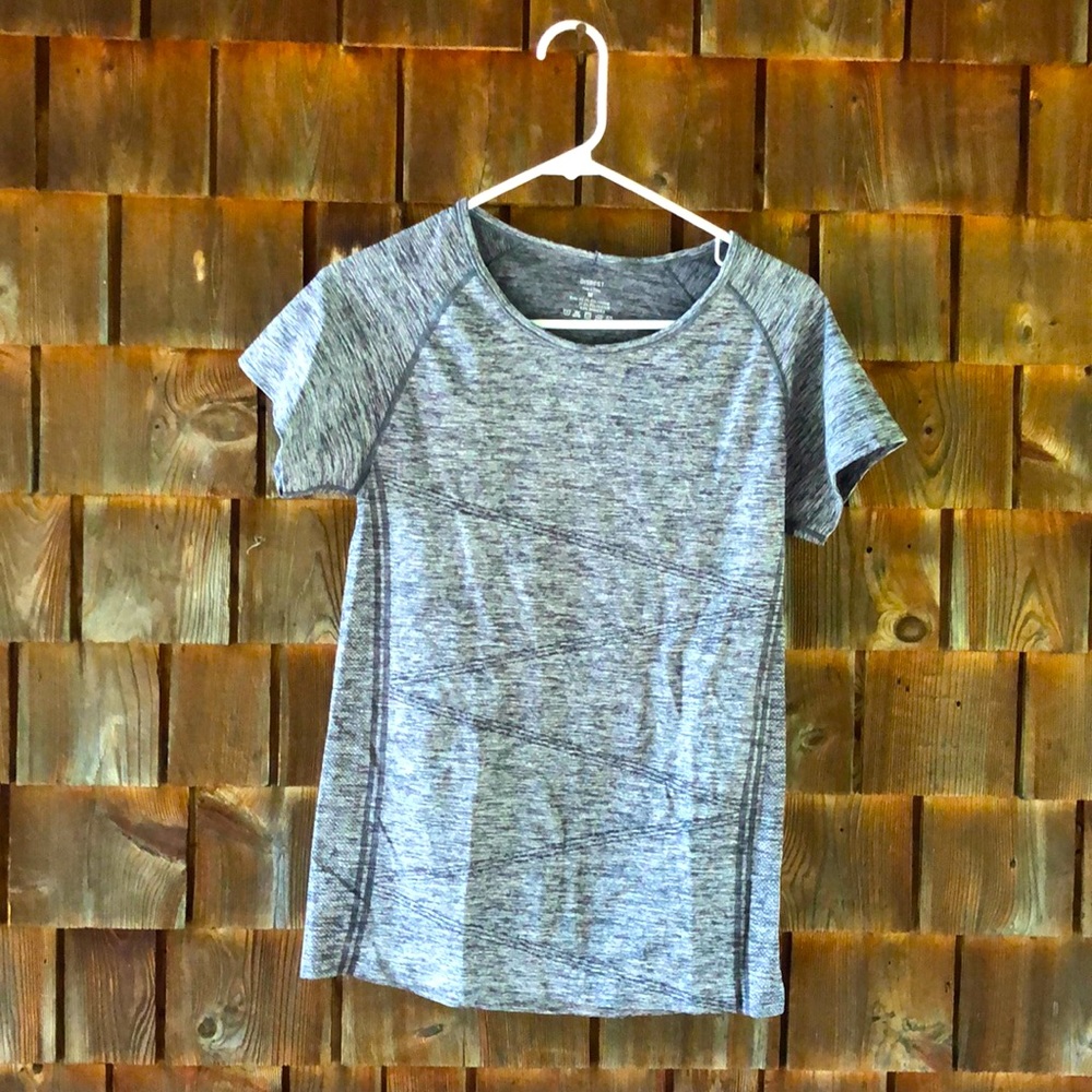 Yoga tee